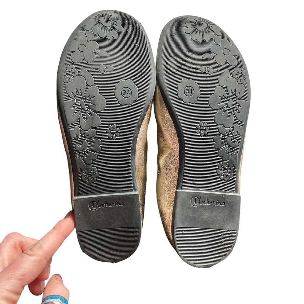 Naturino Gold Dress Shoes with Metallic Sheen kids